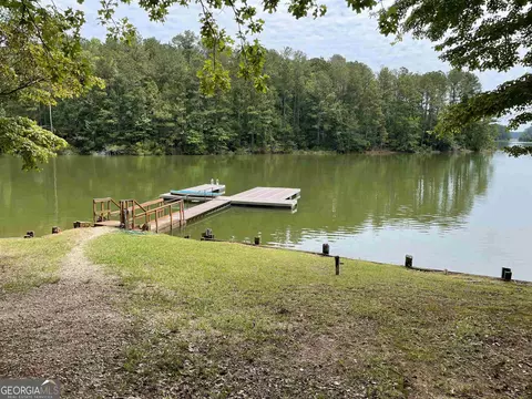 895 Turkey Point Dr, Lagrange, GA 30240 photo 2