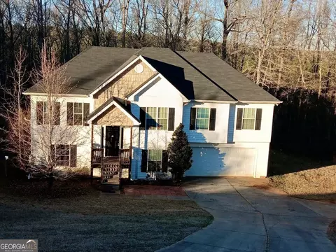 160 Pili Cir, Milledgeville, GA 31061