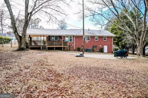 283 Roosevelt Blvd, Commerce, GA 30529 photo 3