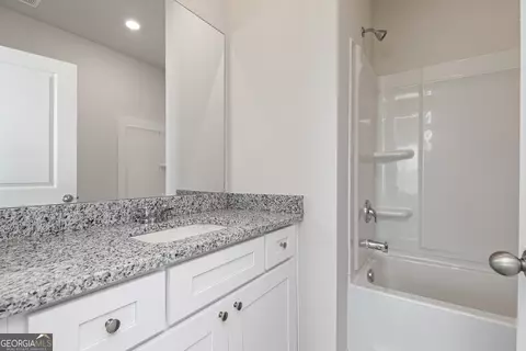 Bath - 239 Rooker Dr, Lagrange, GA 30241 photo 1 of 2