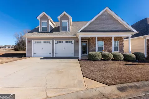 116 Fairway Oaks Dr, Perry, GA 31069