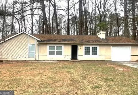 7665 Cloverdale Ln, Jonesboro, GA 30236