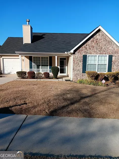 3708 Pointe Cir, Fairburn, GA 30213