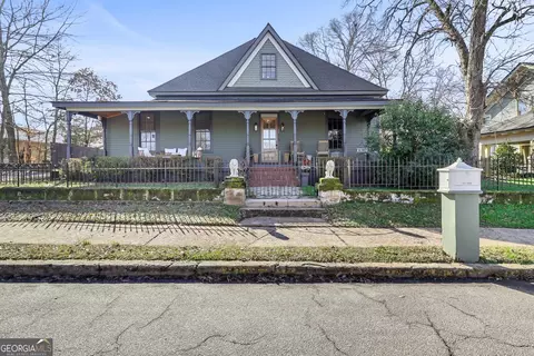 109 High St, Hogansville, GA 30230