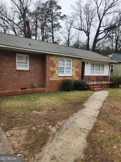 1163 Lamont St, Macon, GA 31204