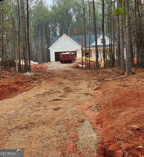275 Douglas Creek Rd, Flovilla, GA 30216