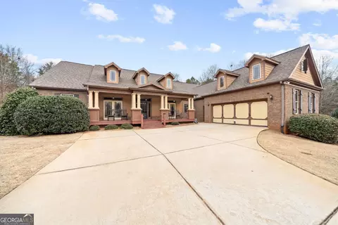 1030 Greenwood Cir, Madison, GA 30650