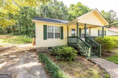 104 Westchester Dr, Barnesville, GA 30204