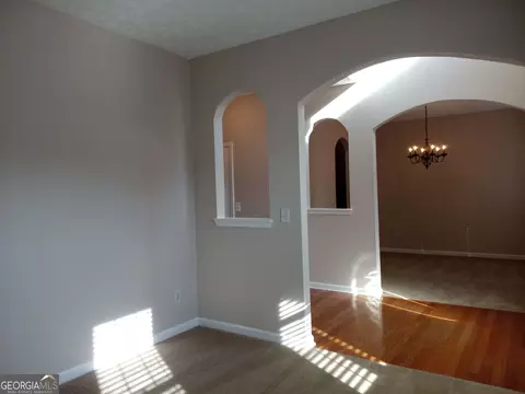 3476 Oakleigh Dr, Rex, GA 30273 photo 9