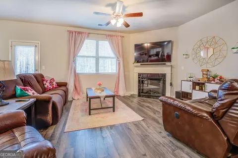 40 Carmen Ct, Covington, GA 30016 photo 8