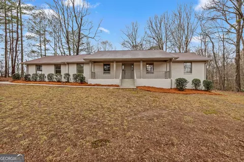 125 Strawberry Ln, Tyrone, GA 30290