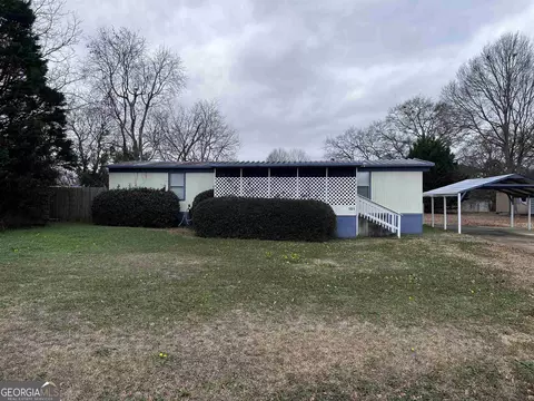 101 Kent Dr, Warner Robins, GA 31093