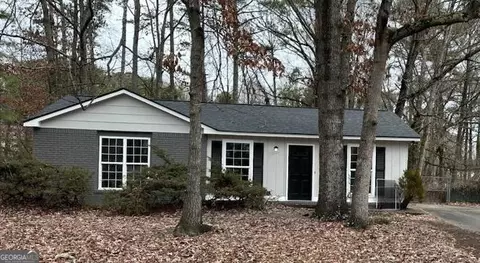 6018 Fieldcrest Dr, Morrow, GA 30260