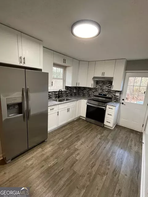 6018 Fieldcrest Dr, Morrow, GA 30260 photo 2