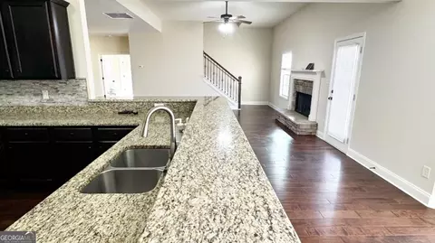 143 Hamilton Lake Dr, Lagrange, GA 30241 photo 9