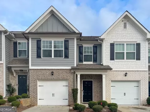89 Chastain Cir, Newnan, GA 30263