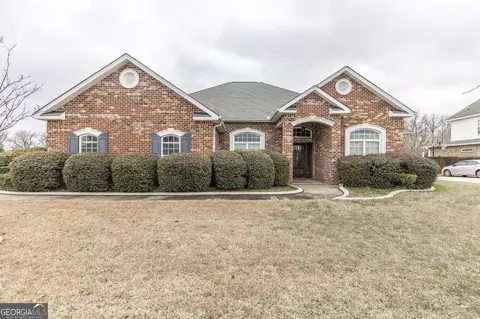 208 Rosewater Dr, Warner Robins, GA 31088