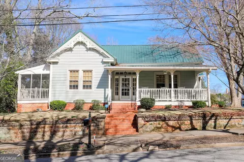 43 W Washington St, Newnan, GA 30263