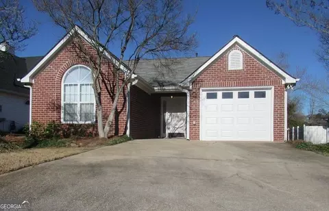 32 Greentree Dr, Newnan, GA 30265
