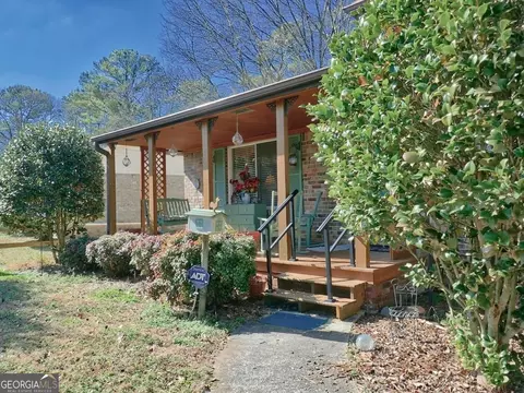 6965 Stephens Dr, Rex, GA 30273 photo 2