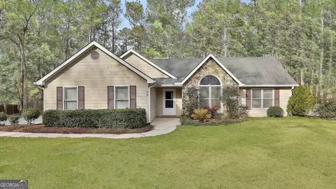 40 Brooke Pl, Newnan, GA 30265