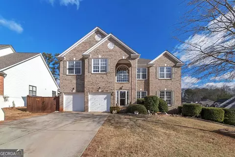 505 Maple Crest Dr, Lawrenceville, GA 30044