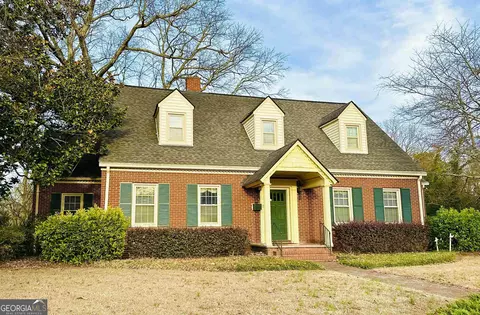 25 W Stephens St, Winder, GA 30680