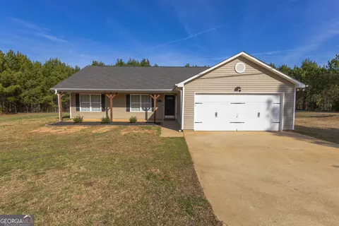 860 Charlie Fuller Rd, Grantville, GA 30220