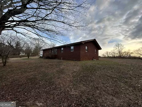 4891 Duncan Bridge Rd, Cornelia, GA 30531 photo 2