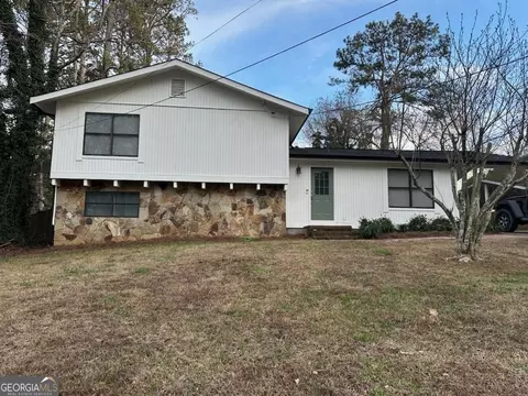 611 SE Lakeridge Dr, Conyers, GA 30094