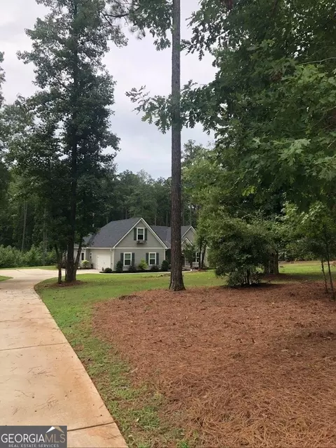 1864 Smokey Rd, Newnan, GA 30263