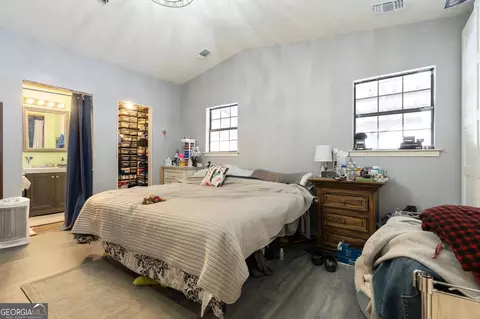 Bedroom - 784 Johnson Mountain Rd, Rydal, GA 30171 photo 3 of 6