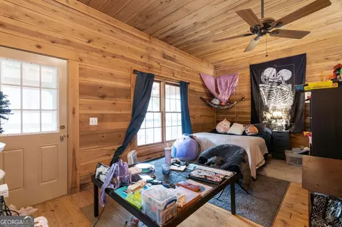 Bedroom - 784 Johnson Mountain Rd, Rydal, GA 30171 photo 4 of 6