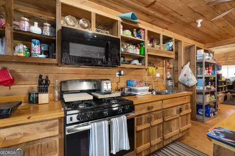 Kitchen - 784 Johnson Mountain Rd, Rydal, GA 30171 photo 6 of 6