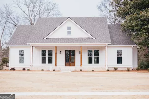 164 W Main St, Rutledge, GA 30663