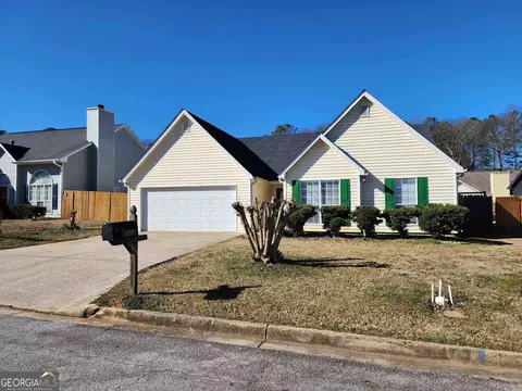 5927 Farmbrook Ln, Rex, GA 30273