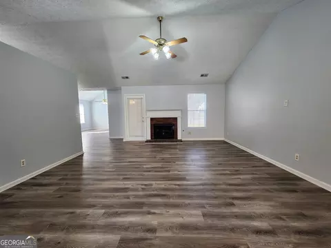 5927 Farmbrook Ln, Rex, GA 30273 photo 3