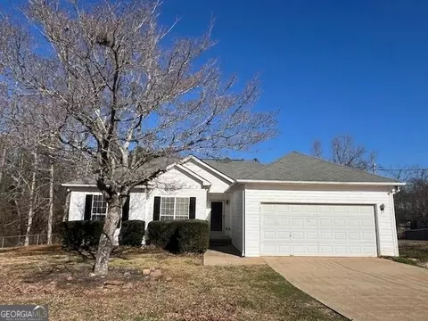400 Victoria Place Dr, Locust Grove, GA 30248