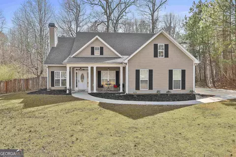 70 Walton Wooods Ct, Newnan, GA 30263