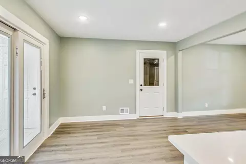 6499 Sinclair Pl, Morrow, GA 30260 photo 8