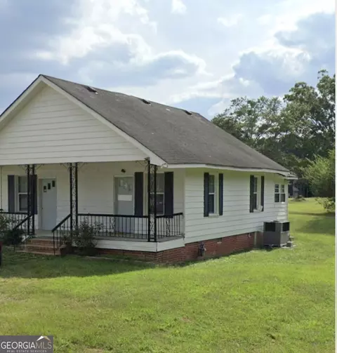 92 Arnco Third St, Newnan, GA 30263
