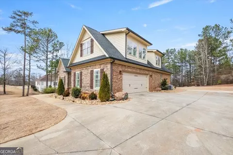 102 Forest Overlook Dr, Forsyth, GA 31029 photo 4