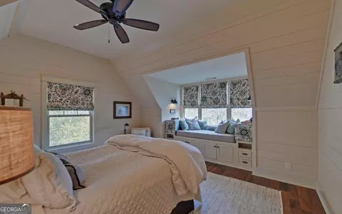 Bedroom - 1143 E Wildcat Rd, Clarkesville, GA 30523 photo 6 of 10