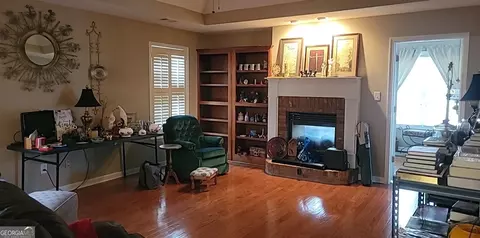 Living - 231 Prominent Loop, Mcdonough, GA 30253 photo 5 of 7