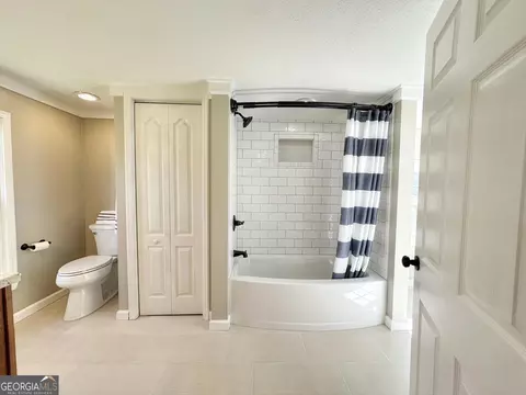 Bath - 14 Hood Rd, Lagrange, GA 30241 photo 1 of 5