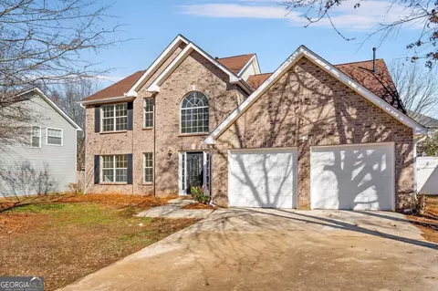 120 Kentwood Springs Dr, Hampton, GA 30228