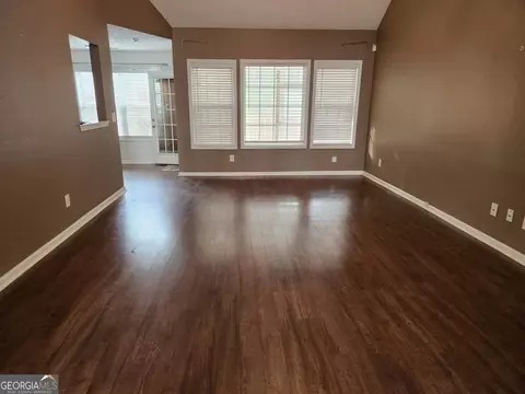111 Perimeter Dr, Lagrange, GA 30241 photo 4