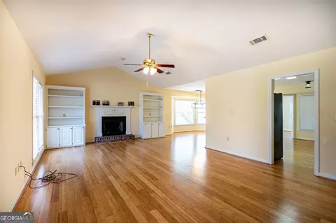 88 Hickory Ln, Lagrange, GA 30240 photo 3