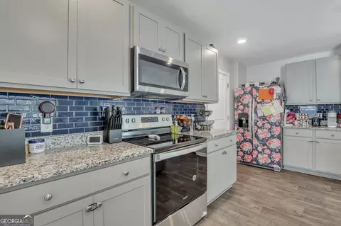 Kitchen - 109 Nevis Rd, Guyton, GA 31312 photo 3 of 8