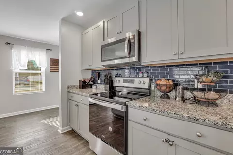 Kitchen - 109 Nevis Rd, Guyton, GA 31312 photo 6 of 8